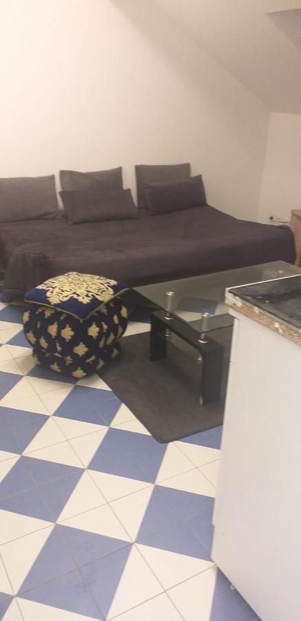 Suits & Luxury Appart Paris Montreuil มงเทรย ภายนอก รูปภาพ
