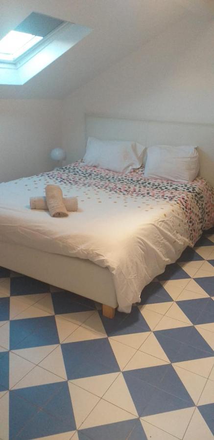 Suits & Luxury Appart Paris Montreuil มงเทรย ภายนอก รูปภาพ